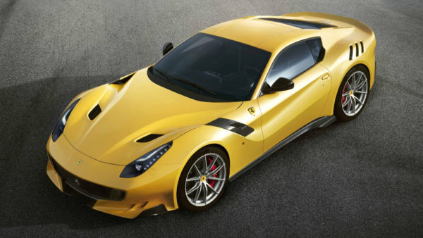 Nouvelle Ferrari F12 TDF