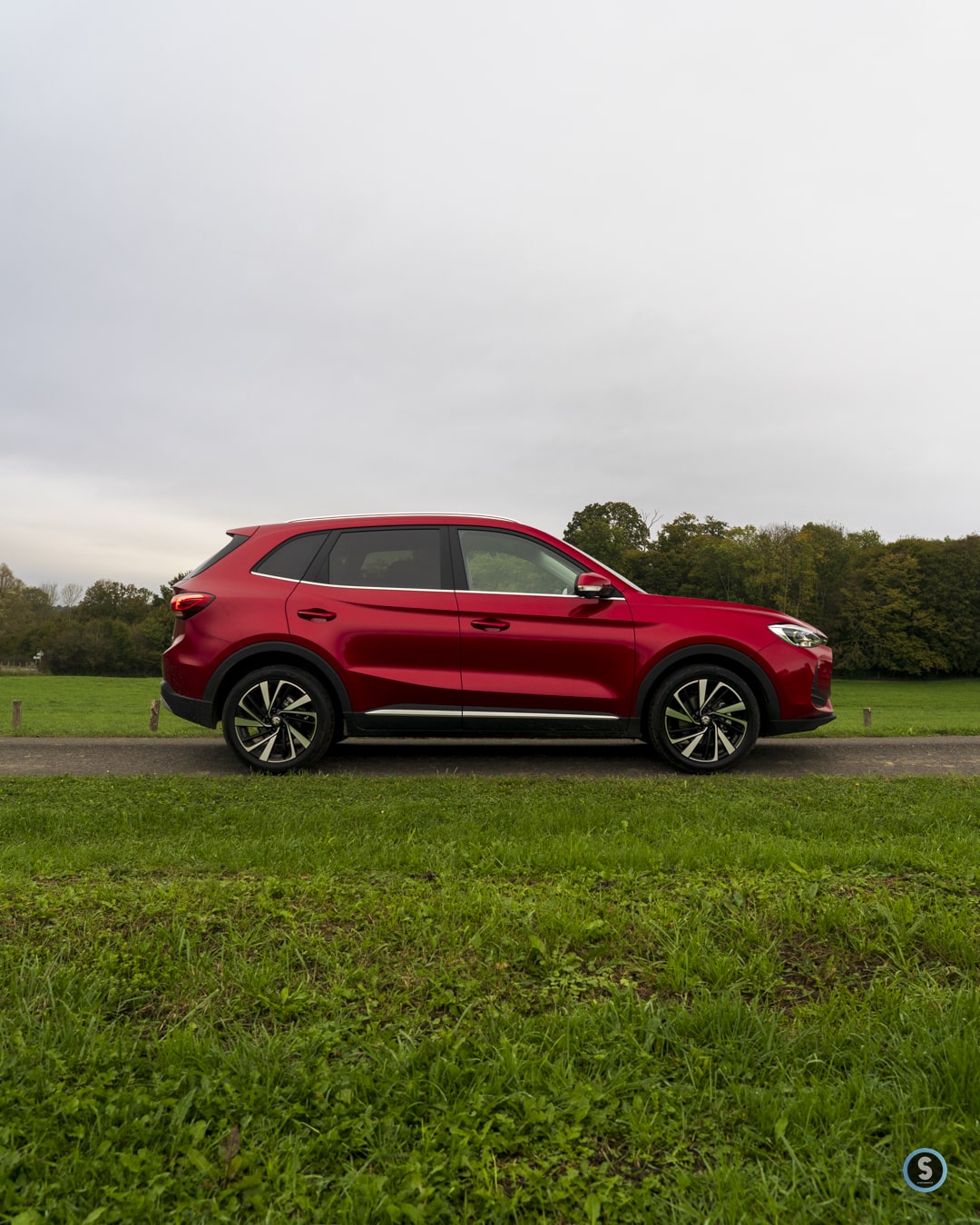 profil MG ZS Hybrid+